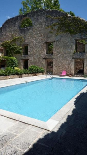 Séjour au pied du colorado provençal, avec piscine